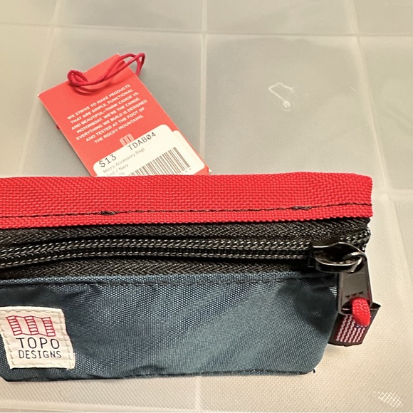 NWT Micro / XS Topo Designs Accessory Bag - Navy Blue & Red - Picture 2 of 3